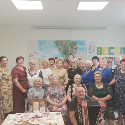 Веселая гармонь