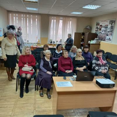 Собрание в клубе Золотого возраста