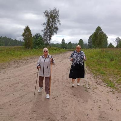Скандинавская ходьба в июле