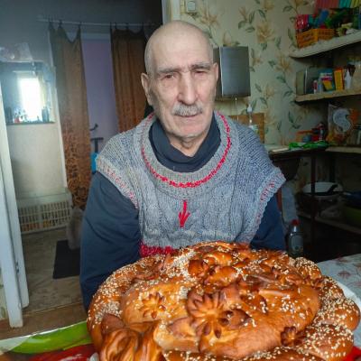 85 лет получателю социальных услуг.