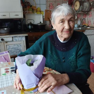 85-й день рождения отметила Яшинина Людмила Сергеевна