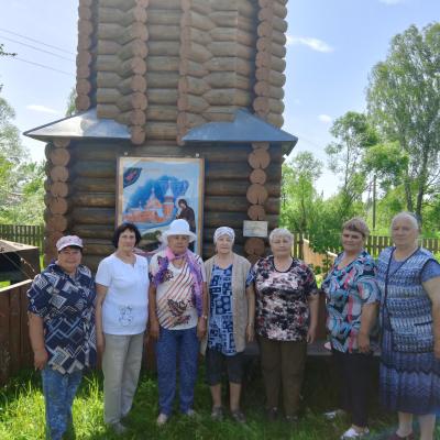 Экскурсионная поездка по памятным местам.