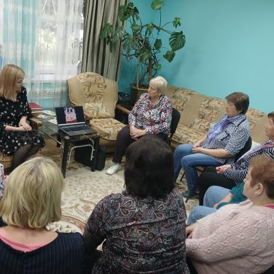 Клуб «Активное долголетие. Вязьма» Встреча с волонтёрами общественного движения «ЗА НАШИХ»