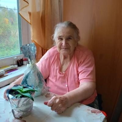 Поздравляем Галину Григорьевну с прекрасным событием — 85-летним юбилеем.