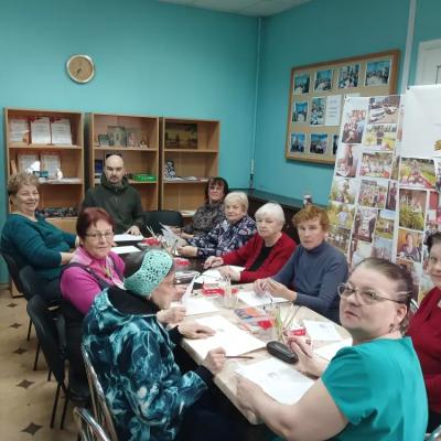 Клуб «Активное долголетие. Вязьма» Рисуем портрет