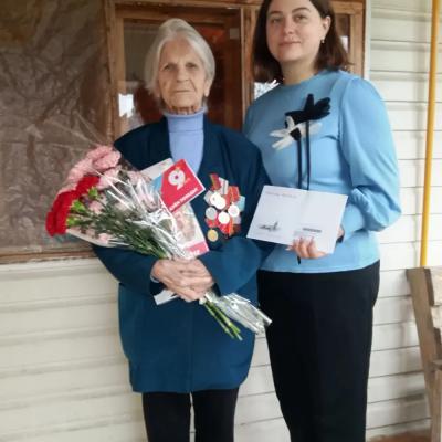 В День Победы поздравили почётного ветерана