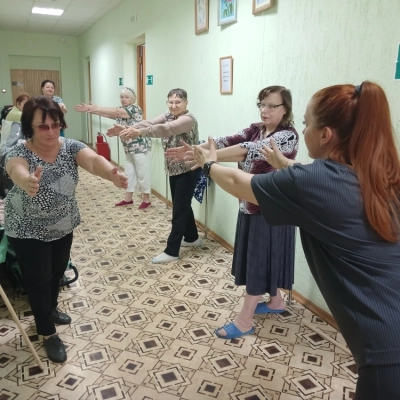 Физическая активность для пожилых людей